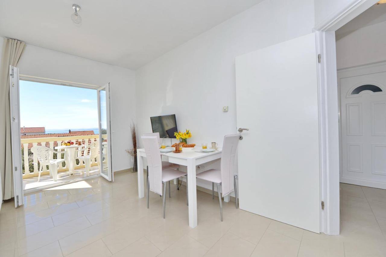 Apartments Verita Pakoštane Exterior foto
