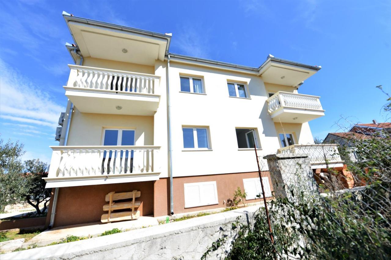 Apartments Verita Pakoštane Exterior foto