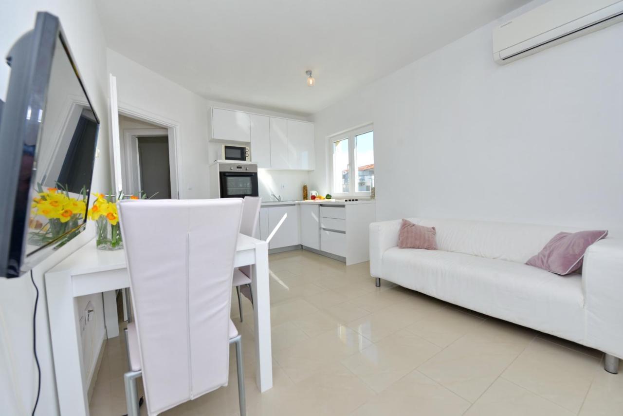 Apartments Verita Pakoštane Exterior foto