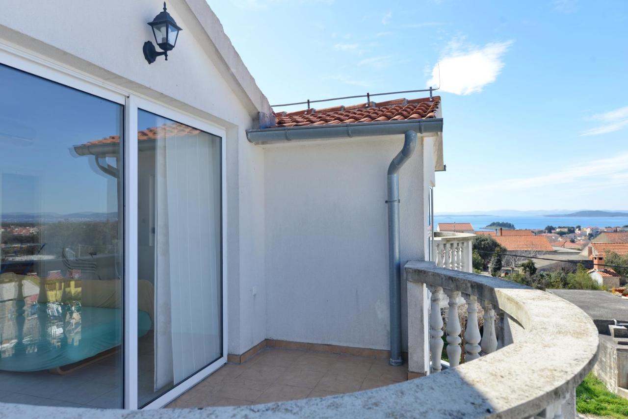 Apartments Verita Pakoštane Exterior foto