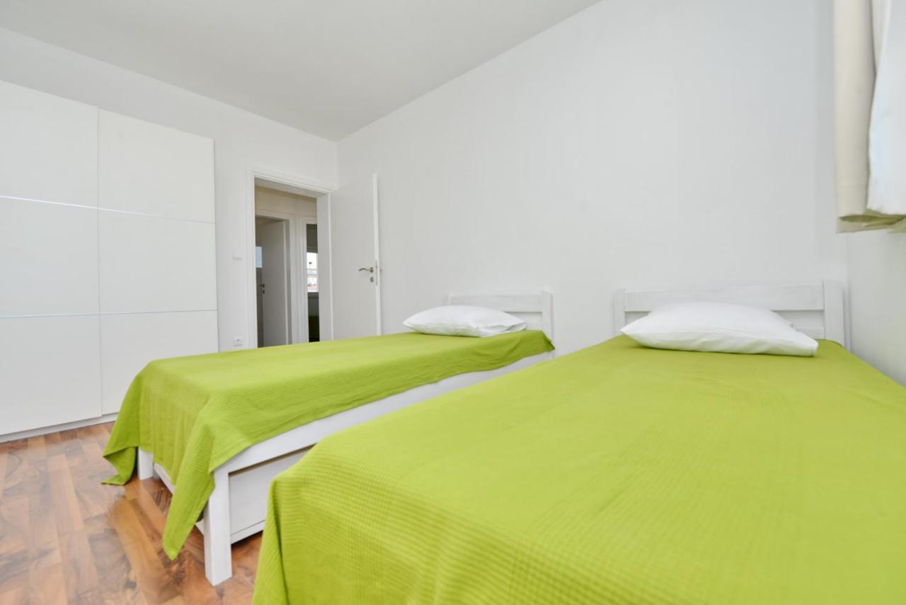 Apartments Verita Pakoštane Exterior foto