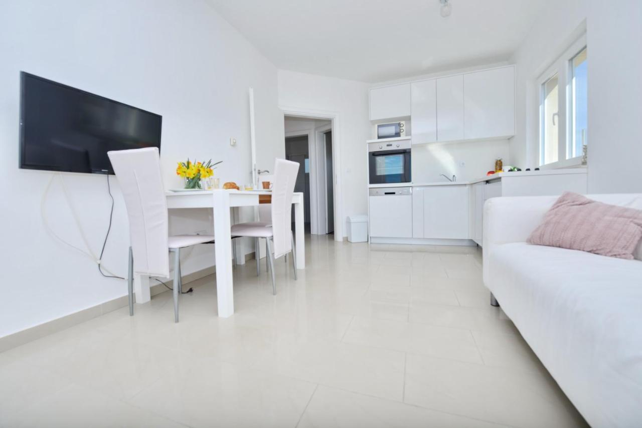 Apartments Verita Pakoštane Exterior foto
